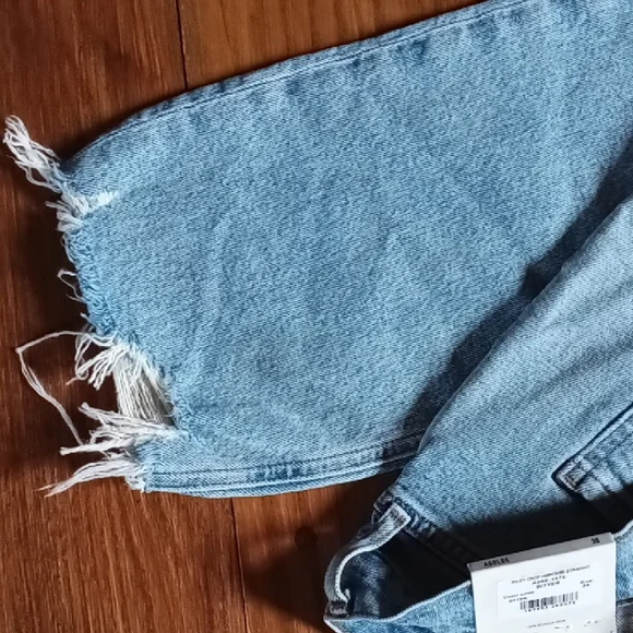 AGOLDE High Rise Riley Straight Crop  in light wash with raw hem - Picture 15 of 15